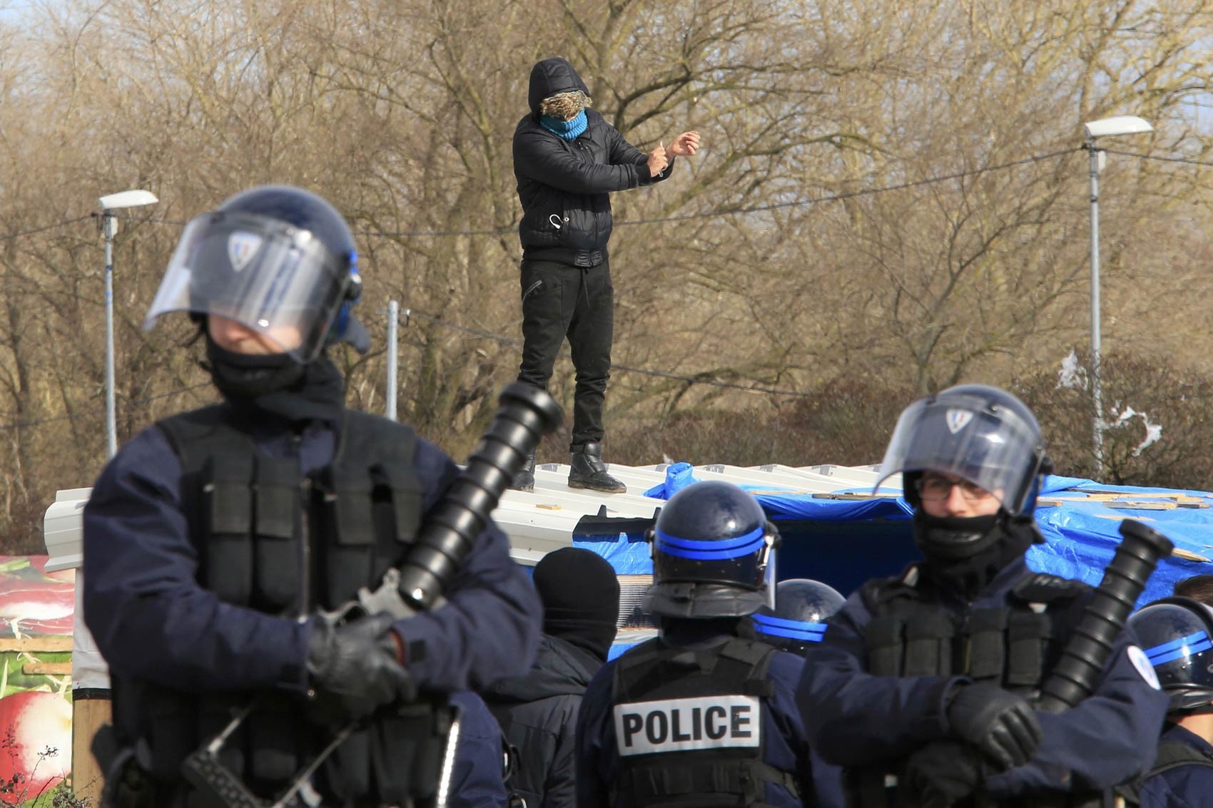 França estaria realmente sendo ‘inundada’ por imigrantes como disse o premiê François Bayrou?