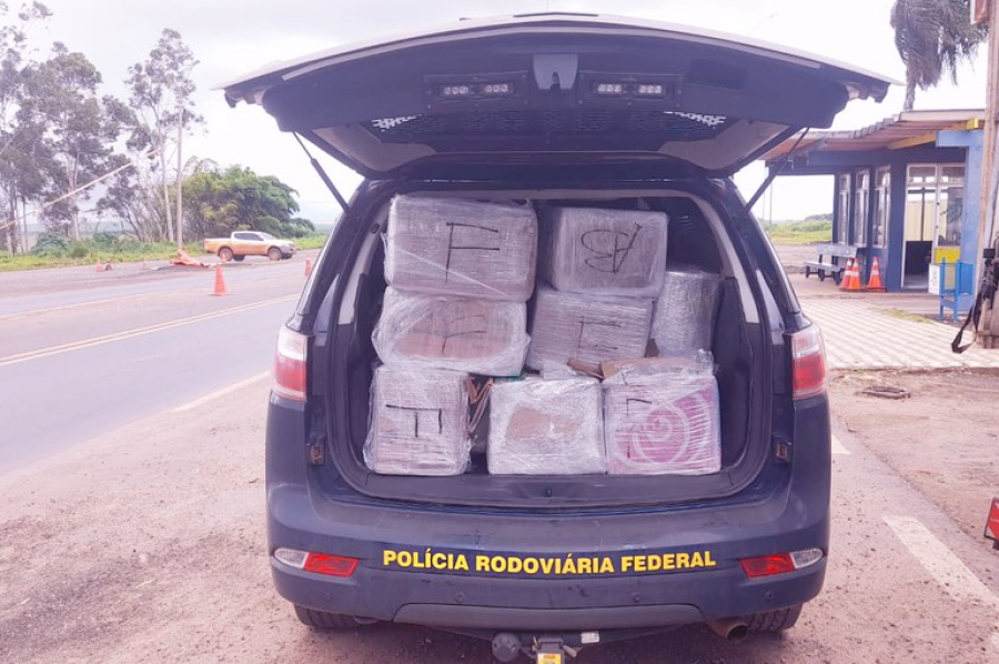 PRF apreende mais de 370 kg de drogas em Alto Garças-MT