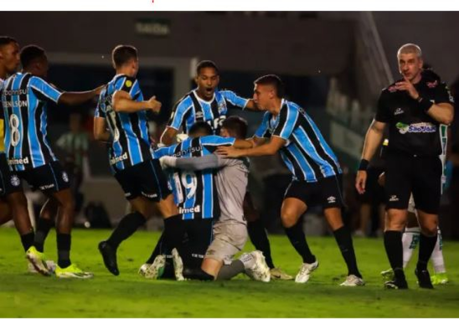 Com pancadaria e pênaltis, Grêmio elimina Juventude e vai à final do Gaúcho